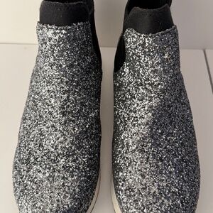Kenneth Cole Reaction silver boots